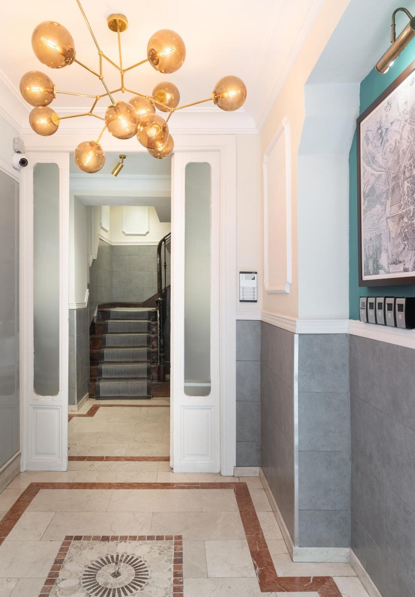 Carretas Attics Apartments Madrid Exterior photo