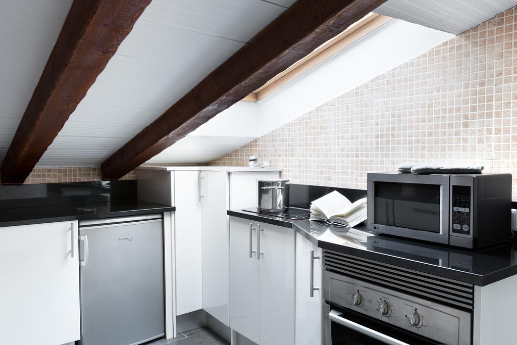 Carretas Attics Apartments Madrid Exterior photo